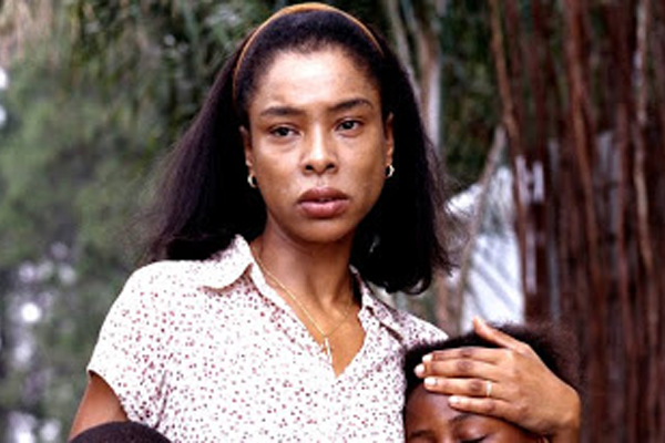 Sophie Okonedo y Julie Walters, a ritmo de country