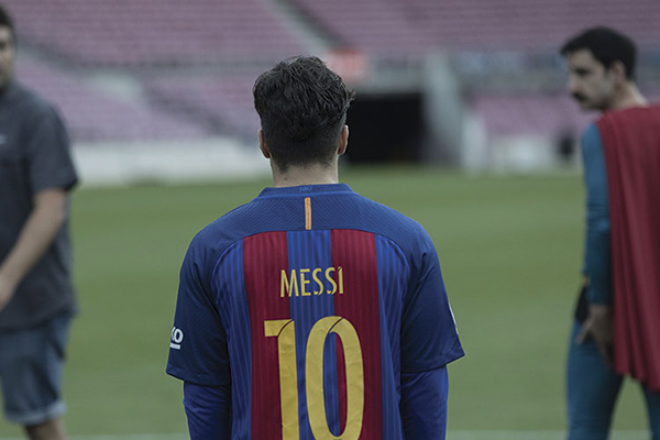 Doble azulgrana: el rodaje de "Superlópez" se traslada al Camp Nou