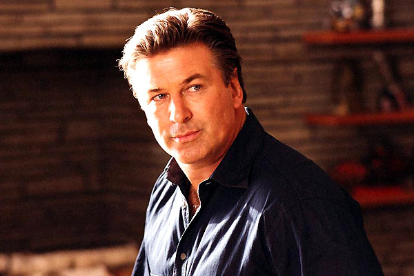 Alec Baldwin encadena interpretar a empresarios del motor, tras Ferrari ahora DeLorean