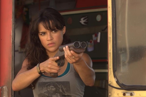 Michelle Rodríguez, madre de una guerrera cyborg en “Alita: Battle Angel”