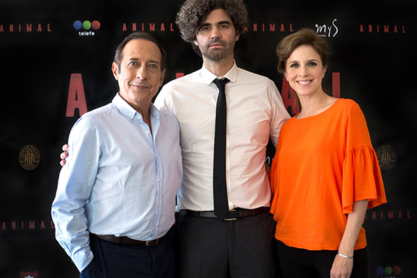 Santiago Segura apadrina un thriller del guionista de "Birdman" con Guillermo Francella