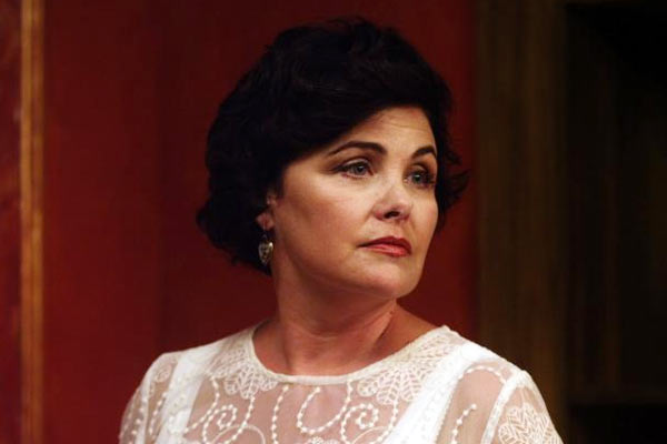 Tras "Twin Peaks", Sherilyn Fenn se propone sólo entretener