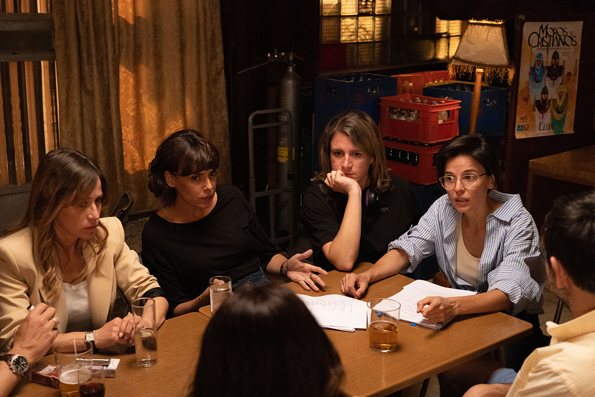  Elena Anaya, Belén Cuesta, Irene Escolar y Marta Etura arropan la primera serie de Clara Roquet