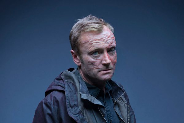 Encuentran un cadáver en el set de rodaje de una serie británica
