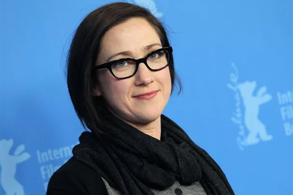 S.J. Clarkson se convierte en la primera mujer en dirigir un largometraje de “Star Trek”, con Chris Hemsworth en el reparto