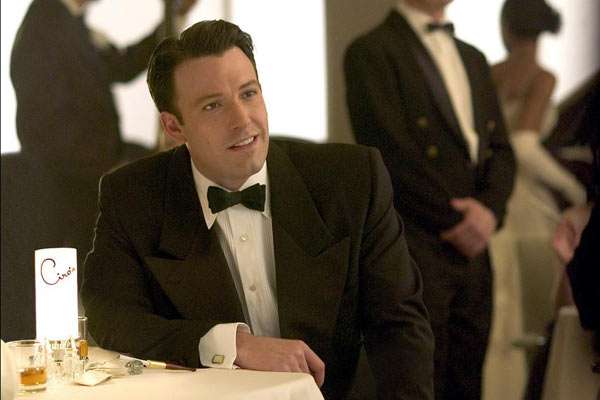 Ben Affleck se aproxima a la triple frontera acompañado de Oscar Isaac