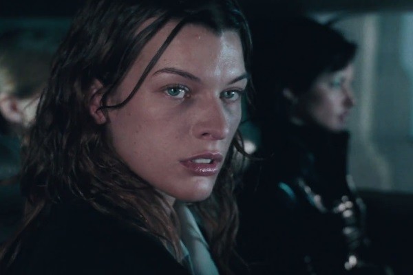 Milla Jovovich se viene al paraíso de las islas Canarias imaginado por Nacho Vilagondo