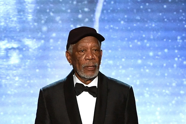 ¿Por qué Morgan Freeman llevaba una gorra de béisbol?