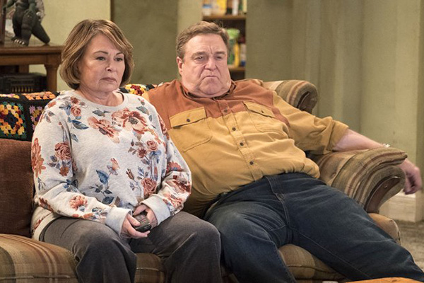 Donald Trump felicita a “Roseanne” en el regreso de la célebre serie