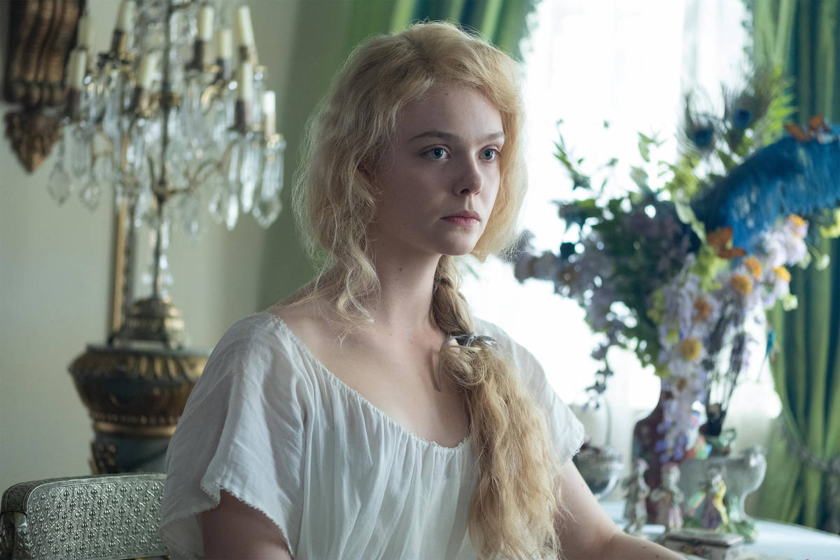 Elle Fanning, Instagram