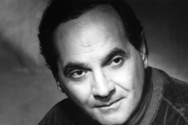 Muere a los 86 años Dominic Frontiere, compositor de series clásicas como “El fugitivo” y “Los invasores” y de filmes de John Wayne