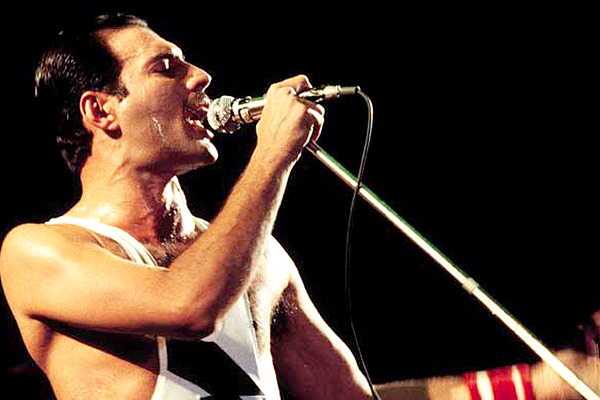 Tras el despido de Bryan Singer, ya hay nuevo director para el biopic de Queen