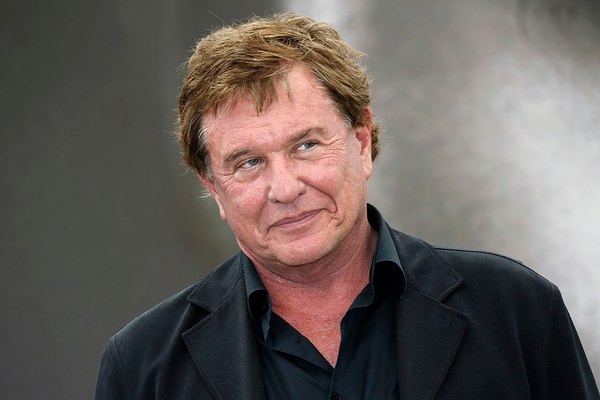 Años después de "Platoon", Tom Berenger se convierte en veterano de guerra