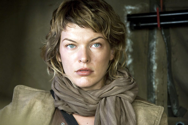 Milla Jovovich cambia la caza de zombies por la de monstruos