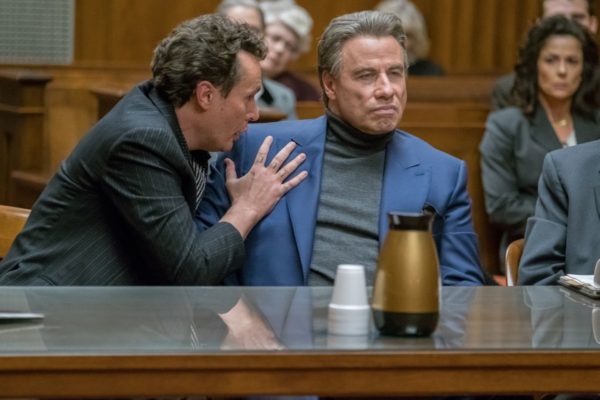 El film "Gotti", con John Travolta, hace del fracaso virtud publicitaria