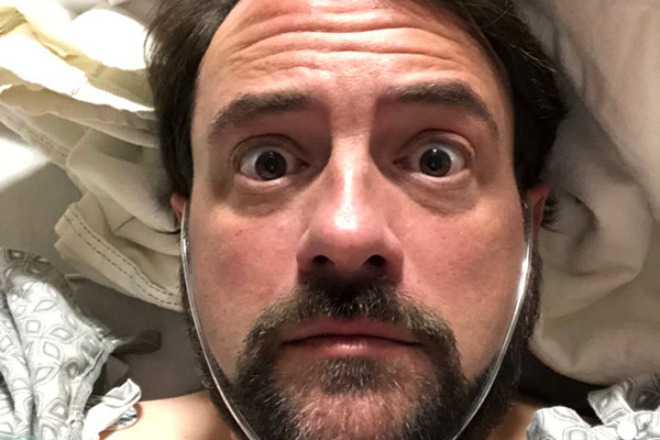 Kevin Smith sobrevive a un infarto