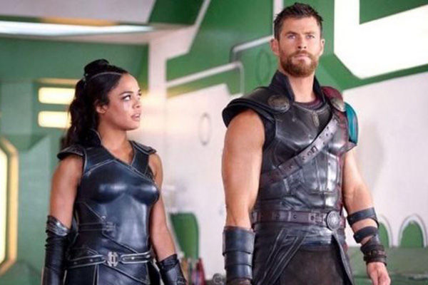 Tessa Thompson se suma al spin-off de “Men in Black” con Christ Hemsworth