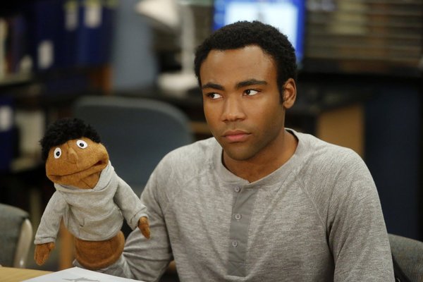Donald Glover graba un vídeo educativo para prevenir el acoso sexual en el trabajo