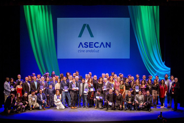 “Entre dos aguas” comparte con “Viaje al cuarto de una madre” el premio principal de ASECAN, Asociación de Escritores y Escritoras de Cine de Andalucía