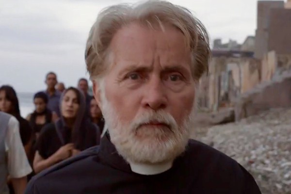 Martin Sheen se enfrenta al demonio con Hael Joey Osment
