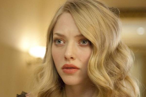 Amanda Seyfried será la joven esposa de Kevin Bacon