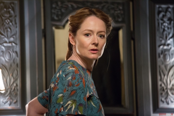 Miranda Otto será la nueva tía Zelda, en el remake de “Sabrina, cosas de brujas”