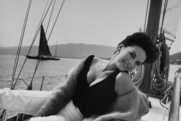 La policía sigue investigando la muerte de Natalie Wood, y considera a su marido Robert Wagner “persona de interés”