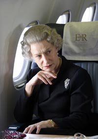 Isabel II quiere conocer a su clon