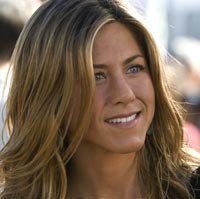 Jennifer Aniston da el cante