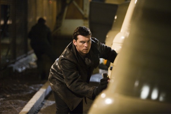Sam Worthington buscará a su familia desaparecida en urgencias