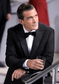 Antonio Banderas se convierte en Humphrey Bogart