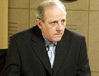 Emilio Gutiérrez Caba, a la caza de “El Solitario”