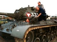 Schwarzenegger recupera su tanque
