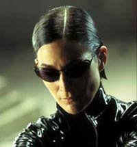 Carrie-Anne Moss abandona a su familia