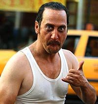 Rob Schneider en una comedia con la hija de Bruce Willis