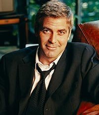 Clooney, espía falsamente acusado