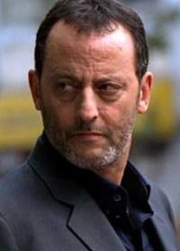 A Jean Reno se le estropean las vacaciones