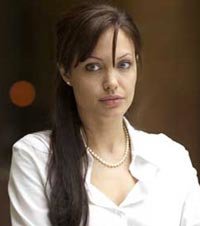 Angelina Jolie sustituye a Tom Cruise en un thriller
