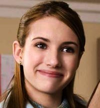 Emma Roberts salta a la cancha