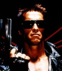 Schwarzenegger pasa por el set de "Terminator Salvation"
