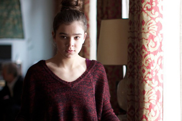 Hailee Steinfeld será Emily Dickinson en una serie televisiva de Apple 
