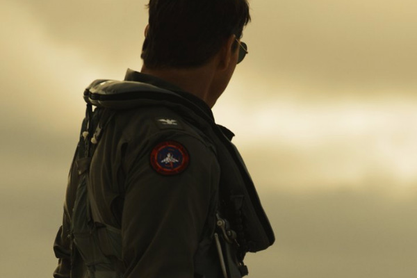 Tom Cruise calienta motores para la secuela de Top Gun en Twitter