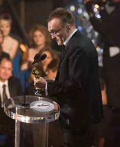 Danny Boyle, feliz con los premios de "Slumdog Millionaire"