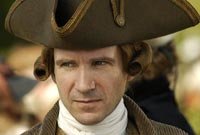 Ralph Fiennes debuta como director