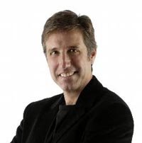 Emilio Aragón debuta como director