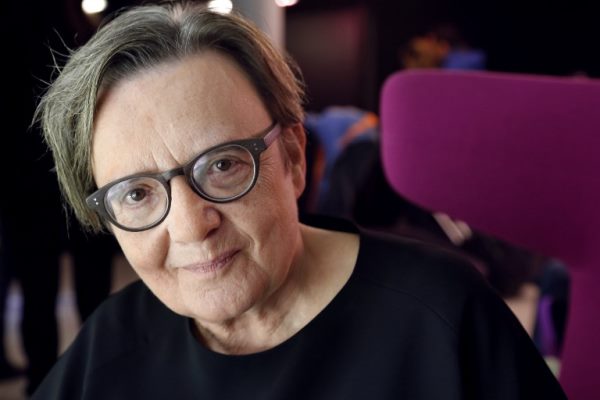 Agnieszka Holland contará una historia de charlatanes