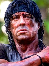 Rambo se rompe un brazo