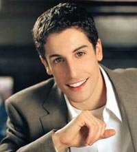 Susto mortal para Jason Biggs