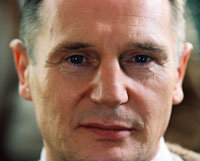 Un español dirigirá a Liam Neeson