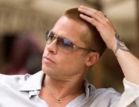 Brad Pitt combate a los "aliens"